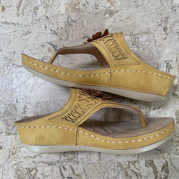 G.C.Shoes Sandal Allie Platform Wedge Slip On Open Toe Size 8.5 - Picture 7 of 13